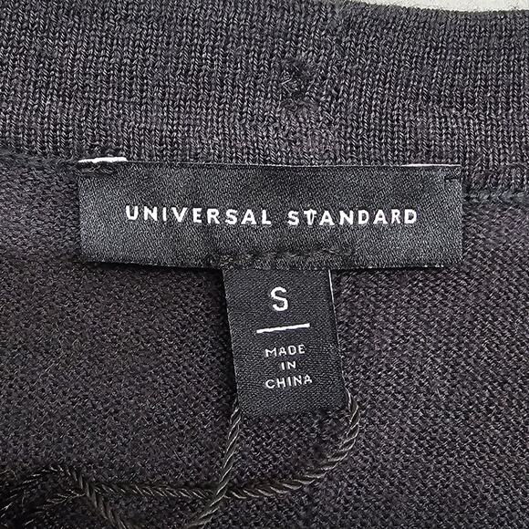 NWT Universal Standard Sweater Womens Size S 14 16 Black Merino Wool Button Back - Picture 7 of 13